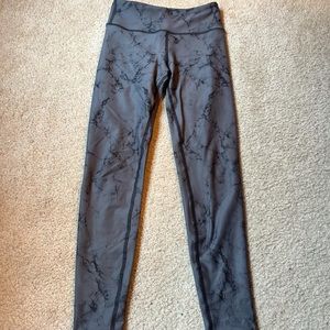 BECCA leggings size small
